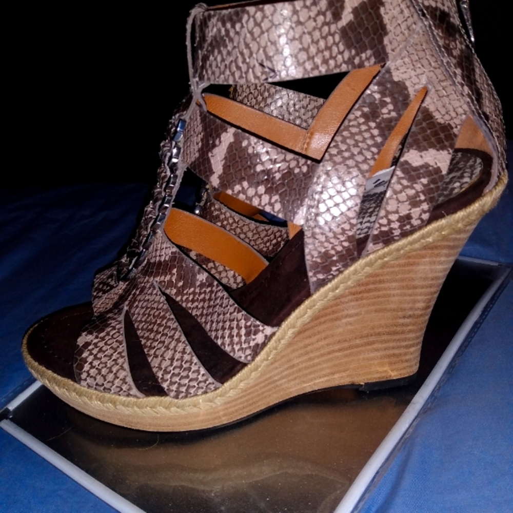 Clarks sz 9.5 super soft natural snake print cork wedge high heel sandals